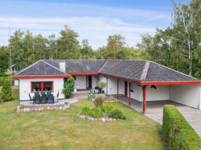 Holiday Home Hakon - 550m from the sea by Interhome